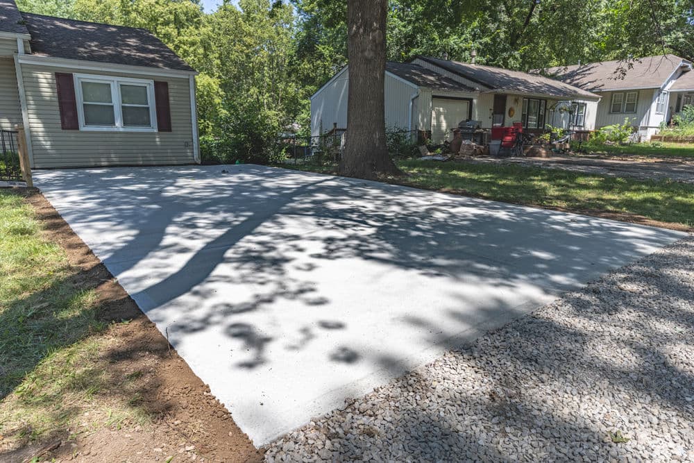 Gallery photos for Fresh Concrete Driveway for Enhanced Home Curb Appeal: Image #7